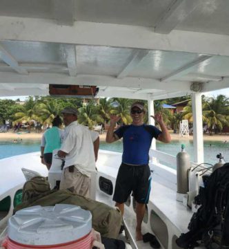 Scuba Diving Roatan Coconut Tree Divers Dive Shop20